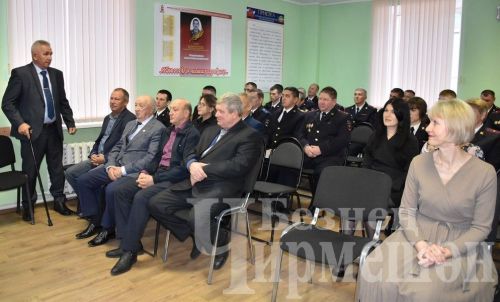 Чирмешәннең полиция бүлегендә һөнәри бәйрәмнәрен билгеләп үттеләр (ФОТОРЕПОРТАЖ)