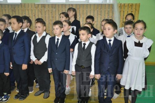 1 нче Чирмешән мәктәбенең һәм лицейның башлангыч сыйныф укучылары "Россия бөркетләре" сафына кабул ителде (ФОТОРЕПОРТАЖ)
