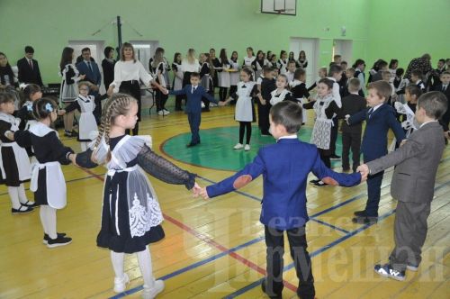 Принятие в "Орлята России" учащихся начальных классов Черемшанского лицея и Черемшанской школы №1 (ФОТОРЕПОРТАЖ)