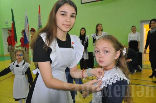 1 нче Чирмешән мәктәбенең һәм лицейның башлангыч сыйныф укучылары "Россия бөркетләре" сафына кабул ителде (ФОТОРЕПОРТАЖ)