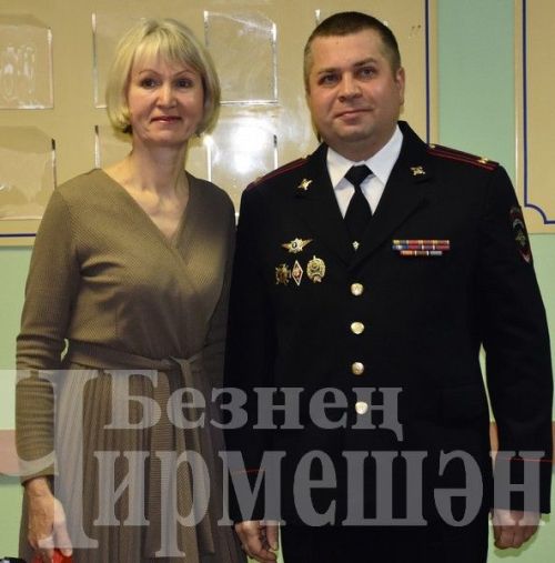 Чирмешәннең полиция бүлегендә һөнәри бәйрәмнәрен билгеләп үттеләр (ФОТОРЕПОРТАЖ)