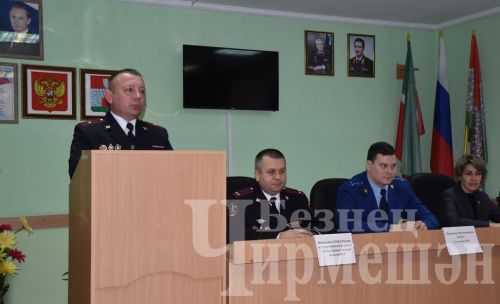 Чирмешәннең полиция бүлегендә һөнәри бәйрәмнәрен билгеләп үттеләр (ФОТОРЕПОРТАЖ)