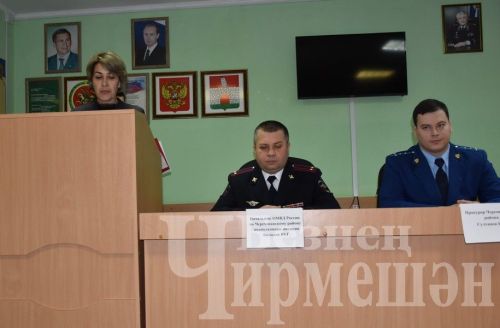 Чирмешәннең полиция бүлегендә һөнәри бәйрәмнәрен билгеләп үттеләр (ФОТОРЕПОРТАЖ)