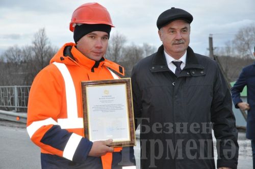 Зур Чирмешән аша салынган яңа күпер араларны якынайтты (ФОТОРЕПОРТАЖ)