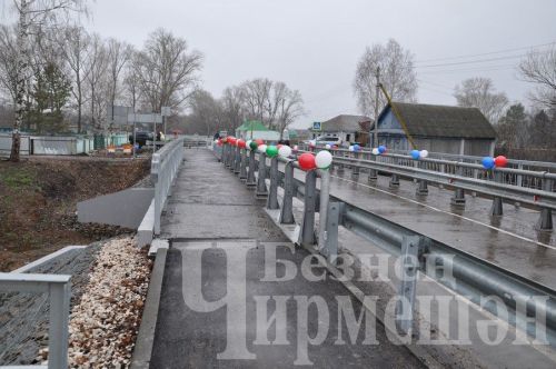 Иске Үтәмештә яңа күпер ачтылар (ФОТОРЕПОРТАЖ)