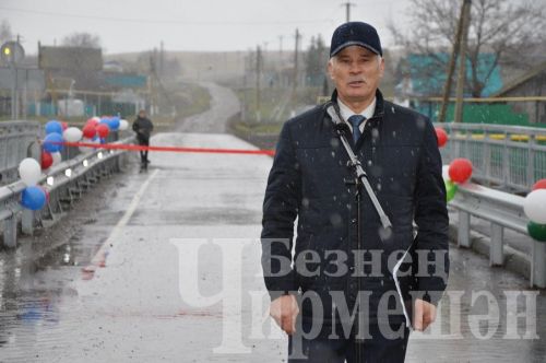 Иске Үтәмештә яңа күпер ачтылар (ФОТОРЕПОРТАЖ)