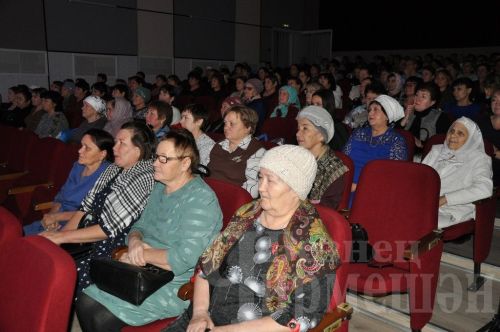 Праздник ко Дню матери в районном Доме культуры (ФОТОРЕПОРТАЖ)
