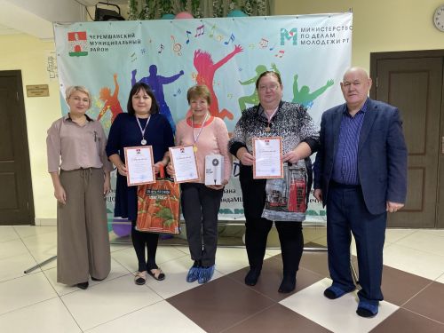 В Черемшане организовали шахматный турнир, посвященный Дню народного единства (ФОТОРЕПОРТАЖ)
