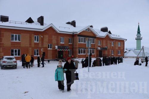 Чирмешәндә аренда йорты файдалануга тапшырылды (ФОТОРЕПОРТАЖ)
