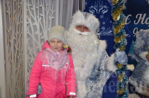 Чирмешәндә үзәк чыршы утларын кабызу бәйрәме (ФОТОРЕПОРТАЖ)