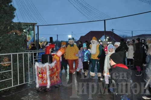 Чирмешән балаларын Әлмәт артистлары сөендерде (ФОТОРЕПОРТАЖ)