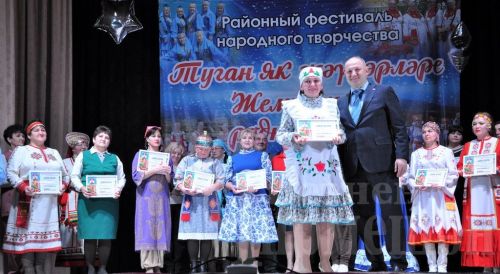 Чирмешәндә "Туган як җәүһәрләре" фестиваленең гала-концерты узды (ФОТОРЕПОРТАЖ)