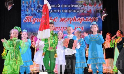 В Черемшане прошел гала-концерт фестиваля "Жемчужины родного края" (ФОТОРЕПОРТАЖ)