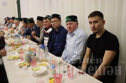 Чирмешән район җитәкчесе ифтар мәҗлесе оештырды (ФОТОРЕПОРТАЖ)