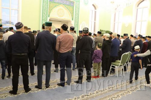 Чирмешән район җитәкчесе ифтар мәҗлесе оештырды (ФОТОРЕПОРТАЖ)