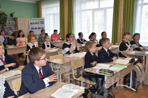 Чирмешән лицеенда татар теле һәм әдәбияты укытучыларының төбәк-ара семинары уза (ФОТОРЕПОРТАЖ)