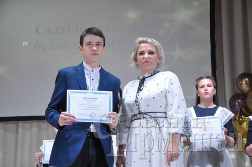 Чирмешәндә сәләтле укучыларны бүләкләделәр (ФОТОРЕПОРТАЖ)