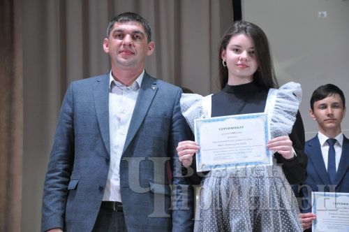 В Черемшане наградили одаренных учеников (ФОТОРЕПОРТАЖ)
