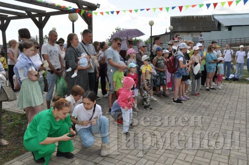 Чирмешәндә Халыкара балаларны яклау көнен бәйрәм иттеләр (ФОТОРЕПОРТАЖ)
