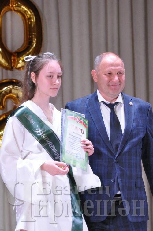 Чирмешәндә районкүләм чыгарылыш кичәсе узды (ФОТОРЕПОРТАЖ)