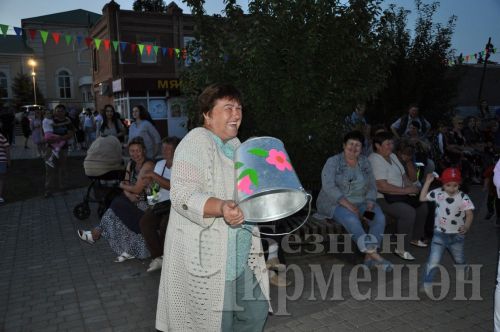 Чирмешәндә Гаилә, мәхәббәт һәм тугрылык көнен билгеләп үттеләр (ФОТОРЕПОРТАЖ)