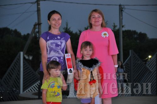 Чирмешәндә Гаилә, мәхәббәт һәм тугрылык көнен билгеләп үттеләр (ФОТОРЕПОРТАЖ)