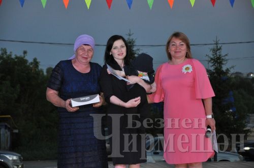 Чирмешәндә Гаилә, мәхәббәт һәм тугрылык көнен билгеләп үттеләр (ФОТОРЕПОРТАЖ)