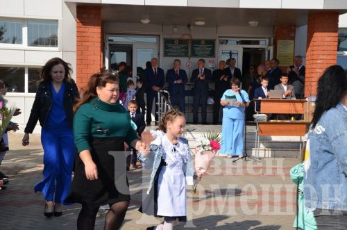 День знаний в Лашманской школе (ФОТОРЕПОРТАЖ)