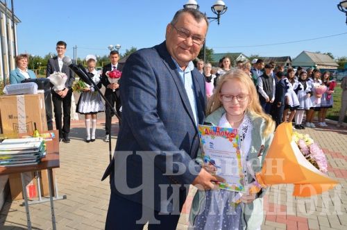 Лашман мәктәбендәге Белем көненнән - 46 фото