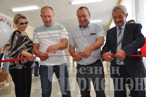 Яңа Элмәле мәктәбендә "Үсеш ноктосы" кабинетлары ачылды (ФОТОРЕПОРТАЖ)