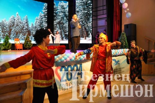 В Черемшане одаренных детей пригласили на новогодний праздник (ФОТОРЕПОРТАЖ)