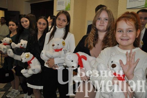В Черемшане одаренных детей пригласили на новогодний праздник (ФОТОРЕПОРТАЖ)