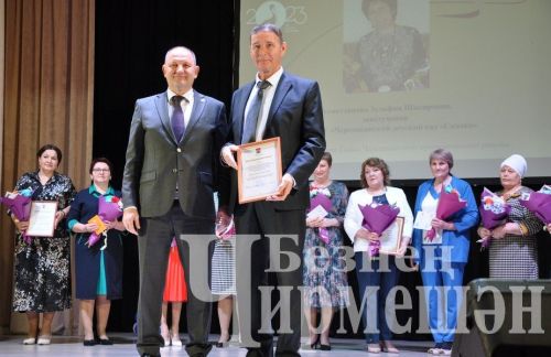 Чирмешәндә Укытучы һәм остаз елын йомгакладылар (ФОТОРЕПОРТАЖ)