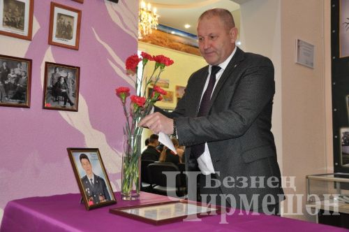 Чирмешәндә әфганчы ветеран Марат Җаббаровны искә алдылар (ФОТОРЕПОРТАЖ)