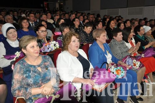 Чирмешәндә Укытучы һәм остаз елын йомгакладылар (ФОТОРЕПОРТАЖ)