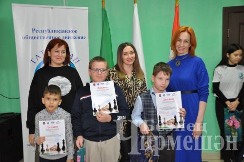 "Орион" яшьләр ял итү үзәгендә шахмат турниры узды (ФОТОРЕПОРТАЖ)