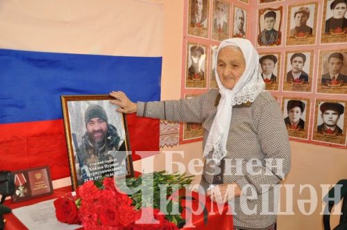 Түбән Чегодайда махсус хәрби операция зонасында һәлак булган Нуршат Хожаевны искә алдылар ( ФОТОРЕПОРТАЖ)