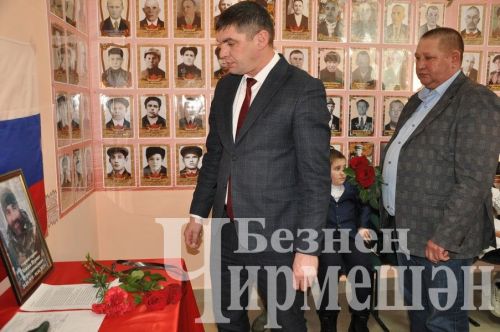 Түбән Чегодайда махсус хәрби операция зонасында һәлак булган Нуршат Хожаевны искә алдылар ( ФОТОРЕПОРТАЖ)