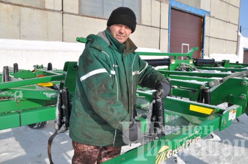 "ЧИРМЕШӘНАГРО" ашханәсендә техника ремонтлаучыларга төшке аш әзерлиләр (ФОТОРЕПОРТАЖ)