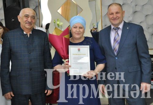 Чирмешәндә авыл хуҗалагы хезмәтчәннәрен хөрмәтләделәр (ФОТОРЕПОРТАЖ)