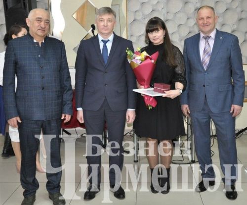 Чирмешәндә авыл хуҗалагы хезмәтчәннәрен хөрмәтләделәр (ФОТОРЕПОРТАЖ)