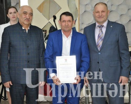 Чирмешәндә авыл хуҗалагы хезмәтчәннәрен хөрмәтләделәр (ФОТОРЕПОРТАЖ)
