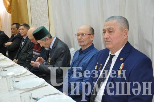 Чирмешәндә авыл хуҗалагы хезмәтчәннәрен хөрмәтләделәр (ФОТОРЕПОРТАЖ)