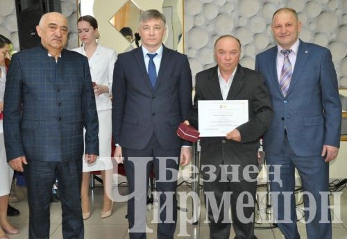Чирмешәндә авыл хуҗалагы хезмәтчәннәрен хөрмәтләделәр (ФОТОРЕПОРТАЖ)