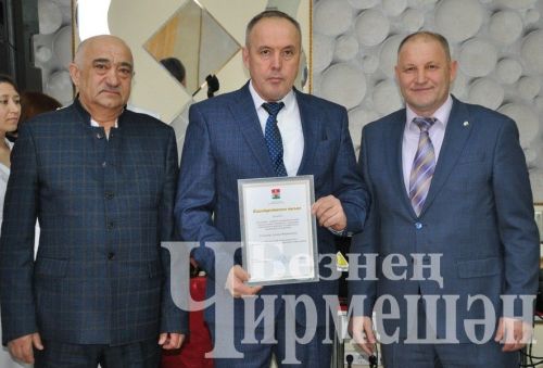 Чирмешәндә авыл хуҗалагы хезмәтчәннәрен хөрмәтләделәр (ФОТОРЕПОРТАЖ)