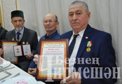 Чирмешәндә авыл хуҗалагы хезмәтчәннәрен хөрмәтләделәр (ФОТОРЕПОРТАЖ)