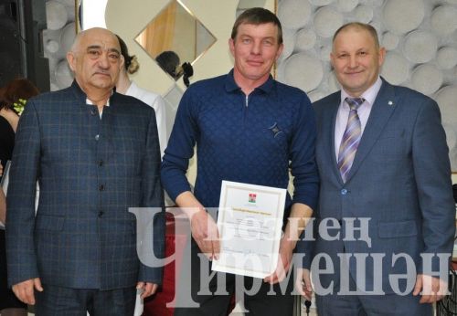 Чирмешәндә авыл хуҗалагы хезмәтчәннәрен хөрмәтләделәр (ФОТОРЕПОРТАЖ)