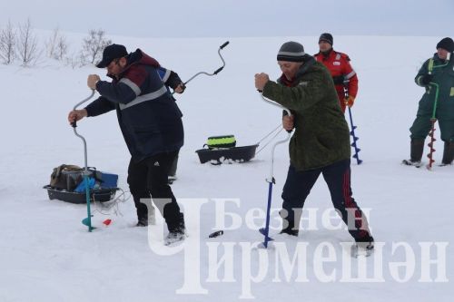 На Новоильмовском пруду соревновались рыбаки (ФОТОРЕПОРТАЖ)