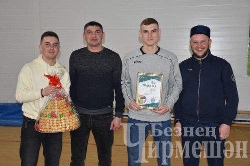 Чирмешәндә мөселман яшьләренең волейбол ярышы үтте (ФОТОРЕПОРТАЖ)