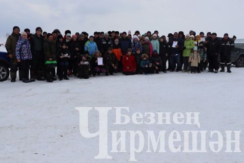 На Новоильмовском пруду соревновались рыбаки (ФОТОРЕПОРТАЖ)